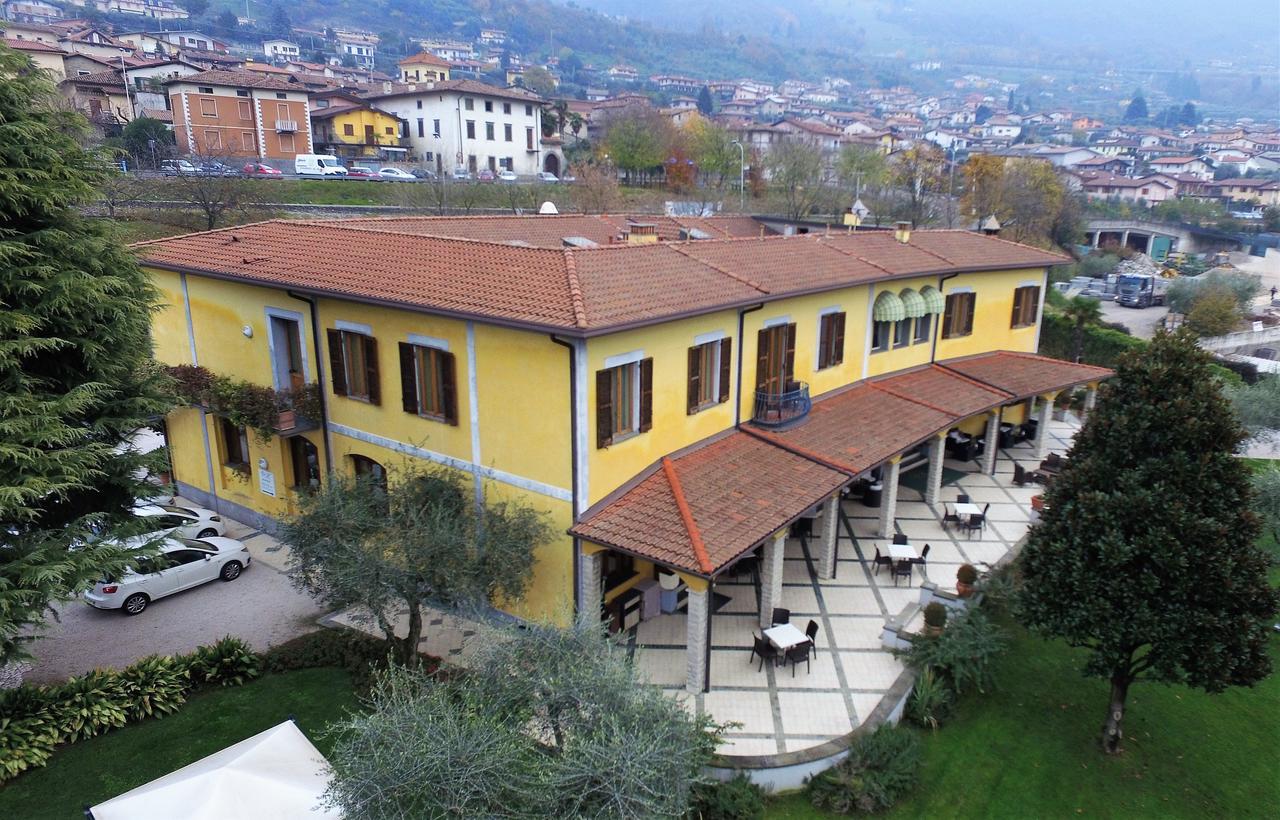 Villa Kinzica Sale Marasino Exterior photo